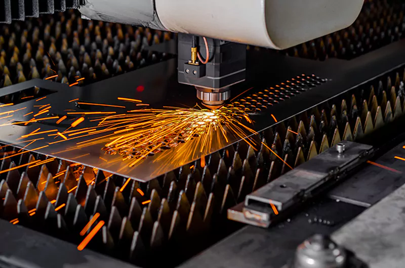 Plaatwerkverwerking: de ruggengraat van de moderne productie