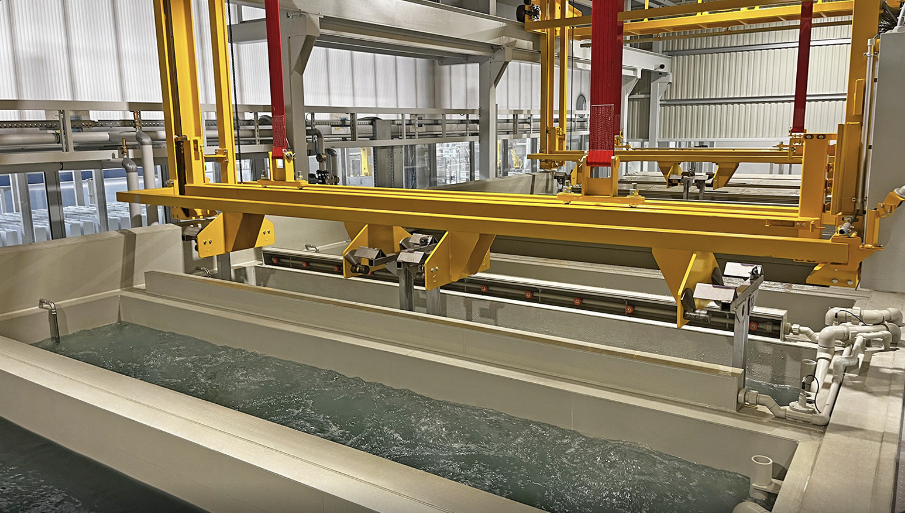Opties voor oppervlaktebehandeling met hydraulisch spruitstuk: de juiste afwerking voor uw toepassing kiezen